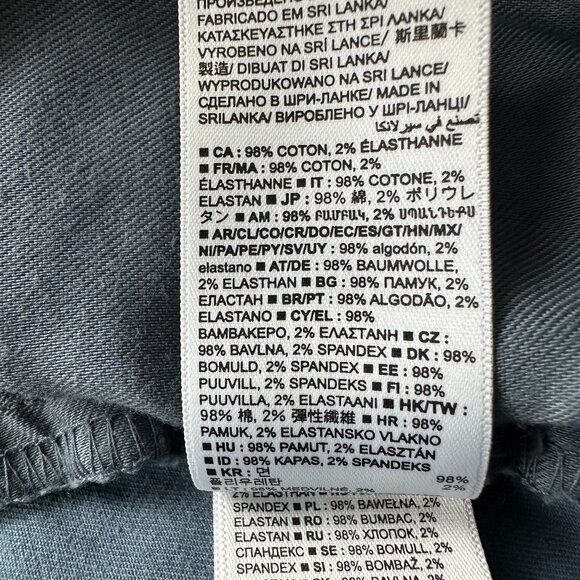 Modern Khakis in Athletic Taper -  Gap mens 28x30 - Picture 4 of 7